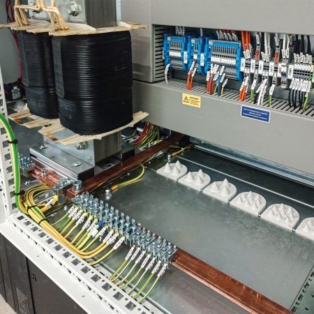 sekas_install_switchgear2-min